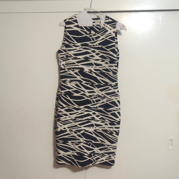 Ck abstract dress - Picture 2 of 5